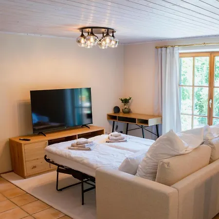Ruhige Im Gruenen - & Berge Apartmán